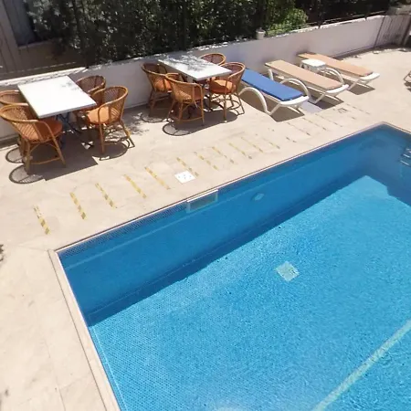 Aparthotel Deniz *